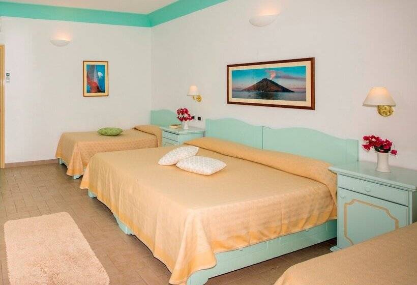 スタンダード4人部屋, Ossidiana Stromboli Center