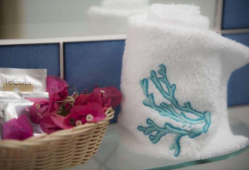 景色の見えるトリプルスタンダードルーム, Ossidiana Stromboli Center