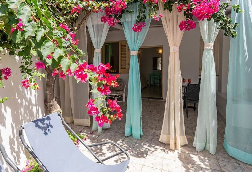 景色の見えるトリプルスタンダードルーム, Ossidiana Stromboli Center