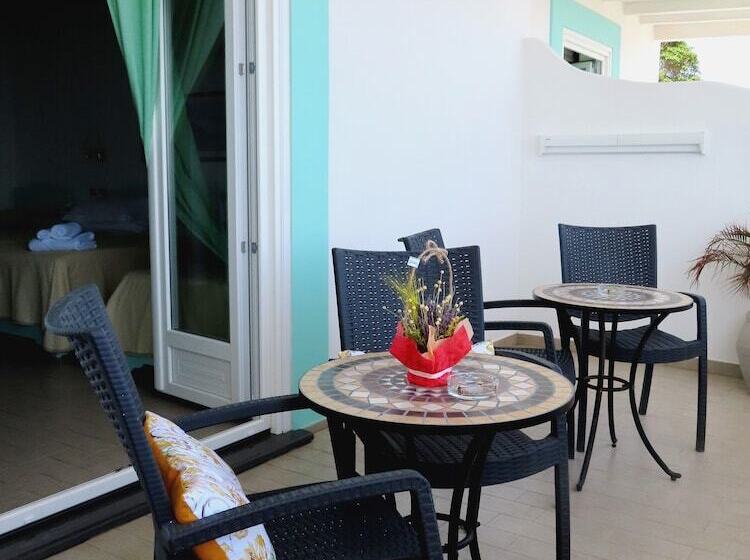 デラックスの4人部屋, Ossidiana Stromboli Center