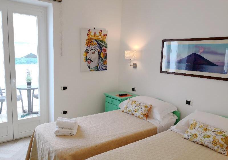 スタンダードルーム, Ossidiana Stromboli Center