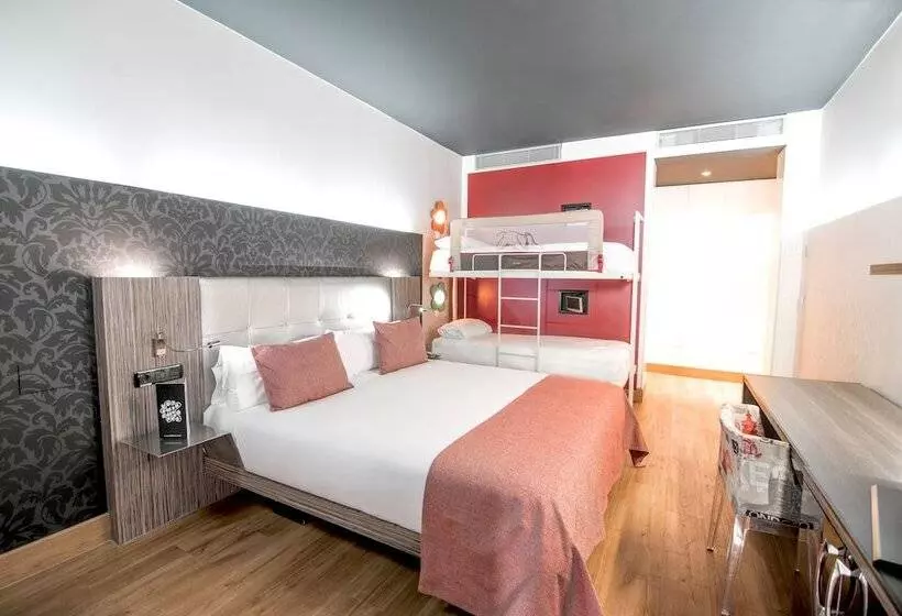 Standard Quadruple Room