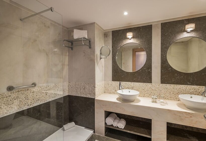 חדר דלוקס נוף לים, Sesimbra Oceanfront Hotel   Preferred Hotels And Resorts