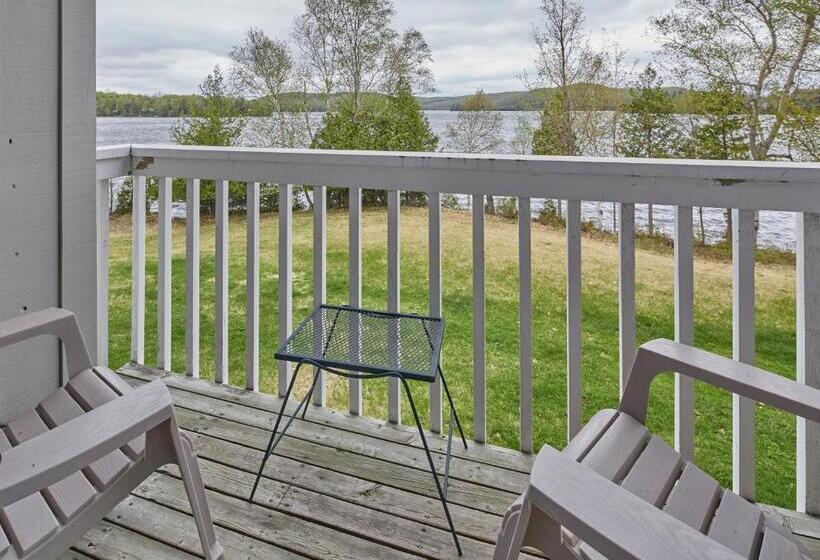 استوديو قياسي مطل على البحيرة, Sir Sam S Inn & Waterspa   Adults Only