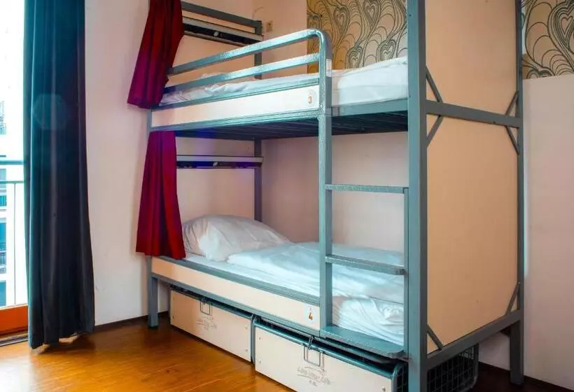 Standard room with outdoor bath, St Christopher S Inn Berlin Mitte