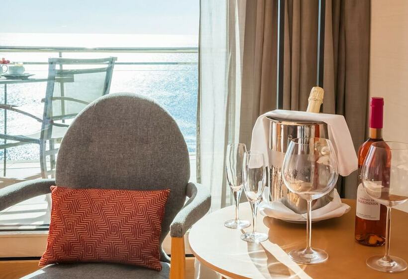 סוויטה נוף לים, Sesimbra Oceanfront Hotel   Preferred Hotels And Resorts