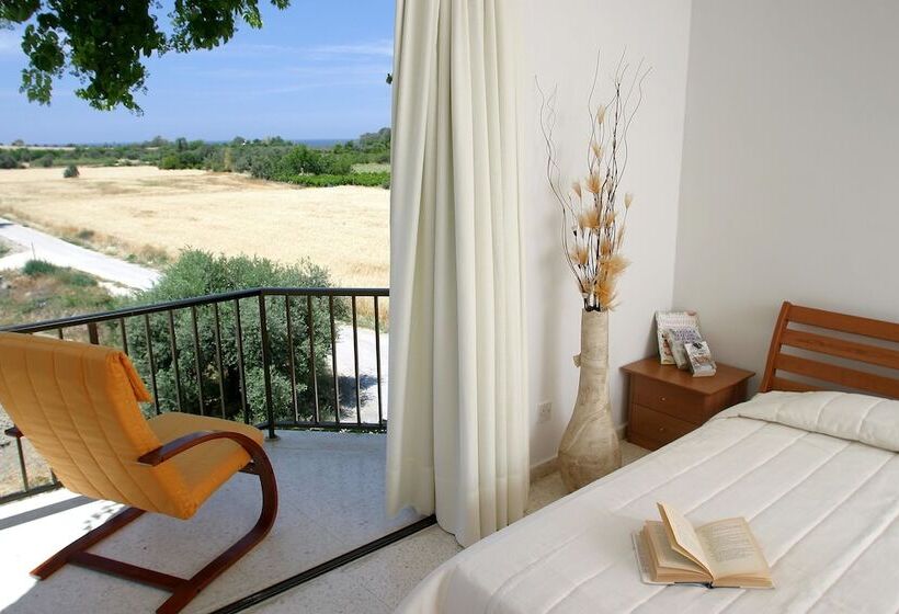 带山景的工作室, Alkionest Hotel Apartments