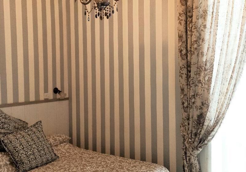 バルコニー付きスタンダードルーム, B&b Dei Decumani