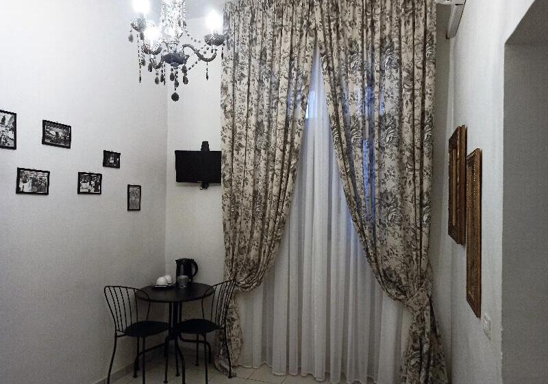 اتاق استاندارد, B&b Dei Decumani