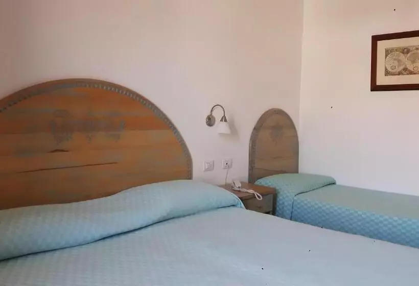 اتاق استاندارد سه نفره, Alghero Vacanze
