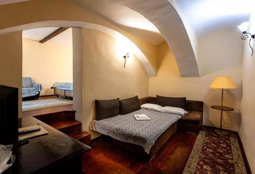 اتاق استاندارد سه نفره, Casa Wagner