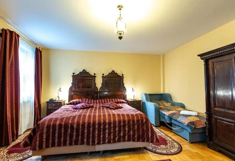 اتاق استاندارد سه نفره, Casa Wagner