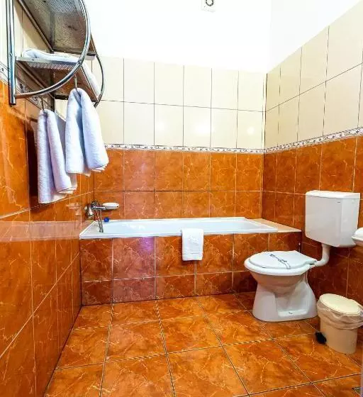 اتاق استاندارد سه نفره, Casa Wagner