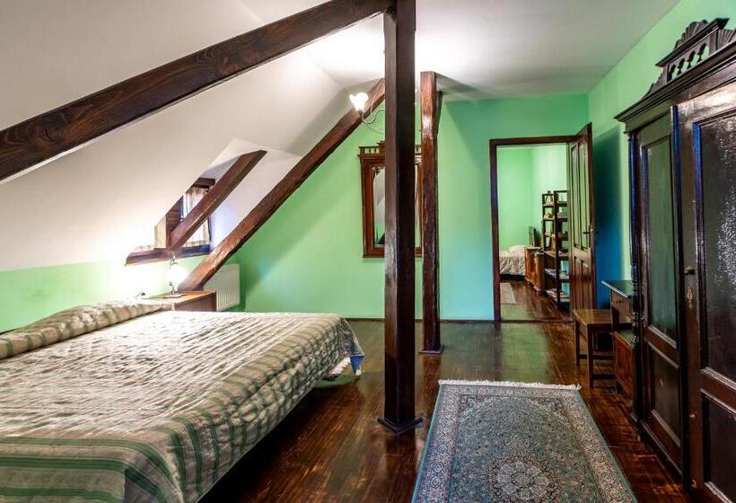 غرفة قياسية ثلاثية, Casa Wagner