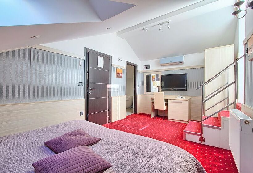 디럭스 룸, Galija