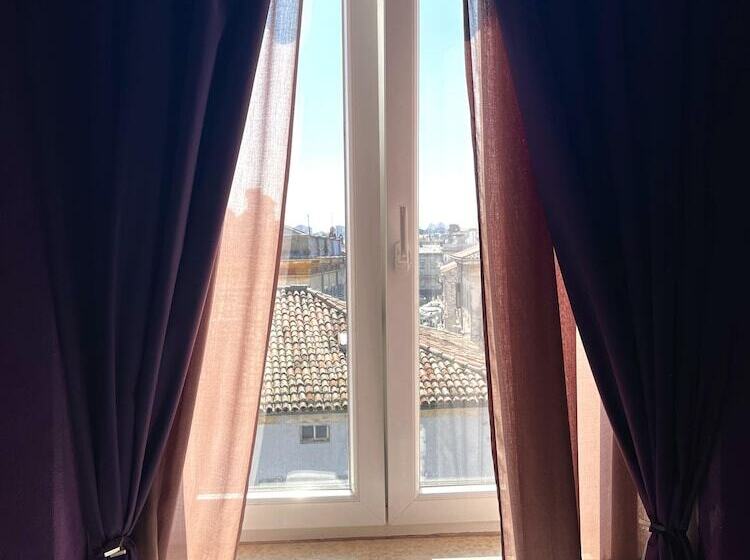 수피리어 룸, Galija