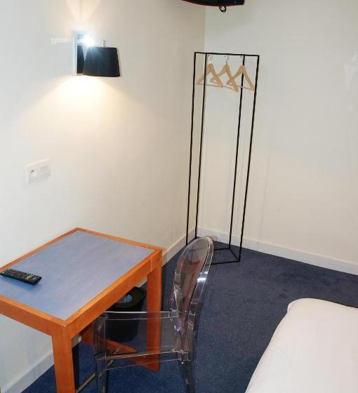 共用浴室的经济型房间, Henri Iv