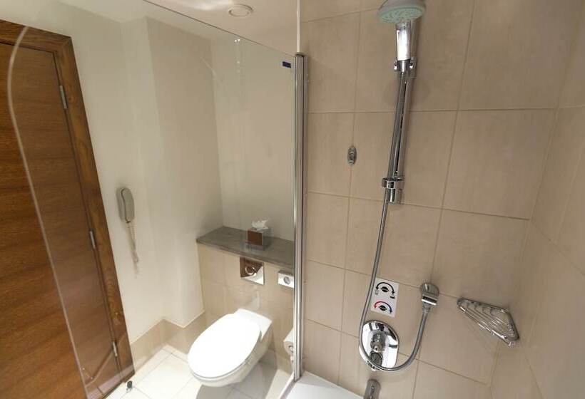 スタンダードルーム, Hilton London Canary Wharf