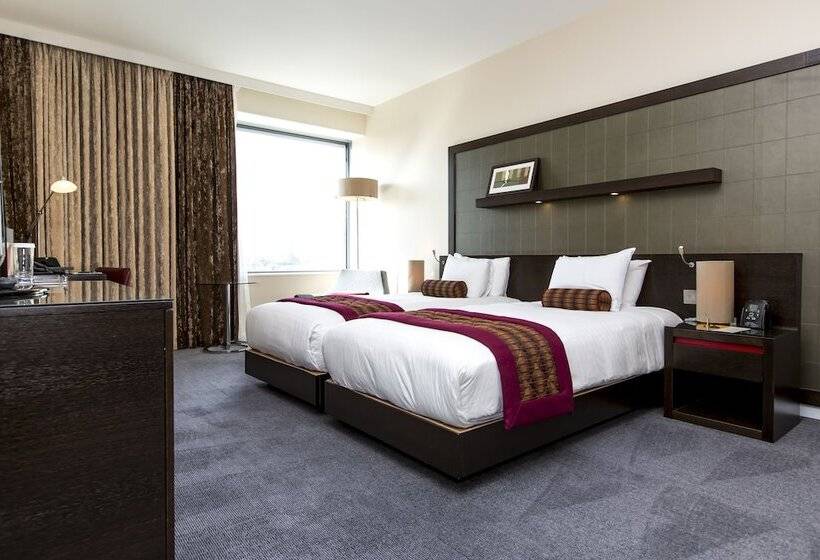 Номер Executive, Hilton London Canary Wharf
