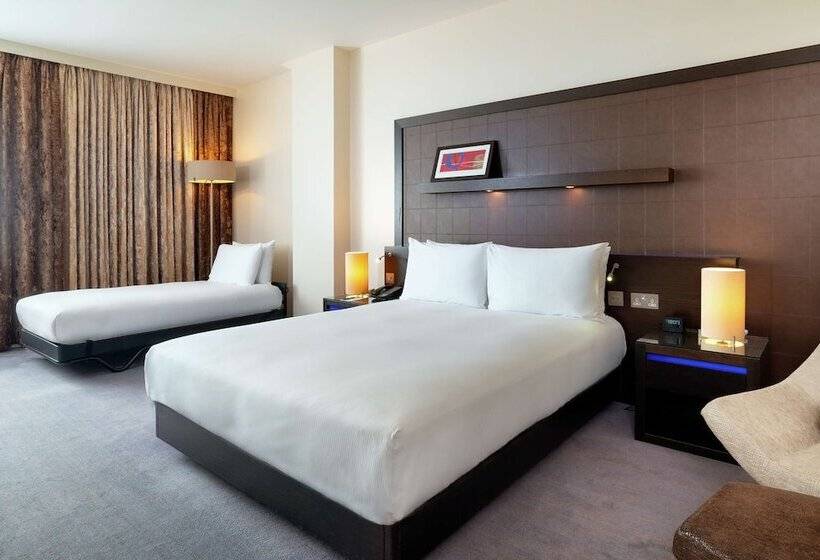 Семейный Номер, Hilton London Canary Wharf