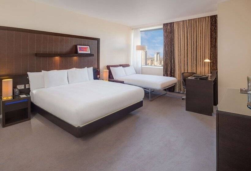 Семейный Номер, Hilton London Canary Wharf