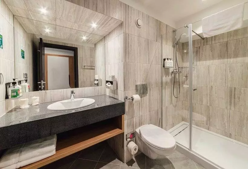 シティビュープレミアムルーム, Holiday Inn Bucharest   Times, An Ihg