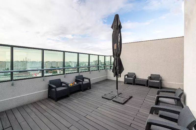 キングサイズベッドのスイートルーム, Holiday Inn Bucharest   Times, An Ihg