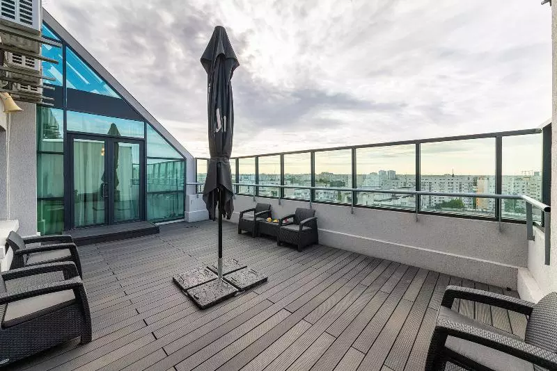 キングサイズベッドのスイートルーム, Holiday Inn Bucharest   Times, An Ihg