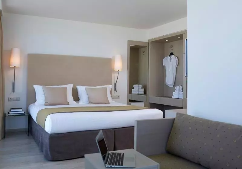 Deluxe-sviitti, Kriti Beach