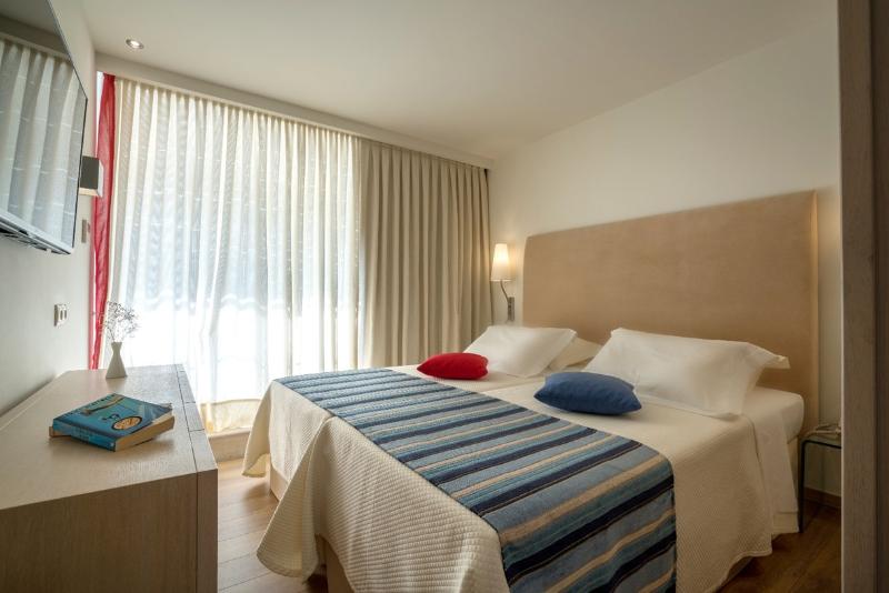 디럭스 스위트, Kriti Beach