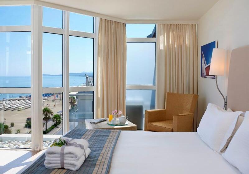 디럭스 스위트, Kriti Beach