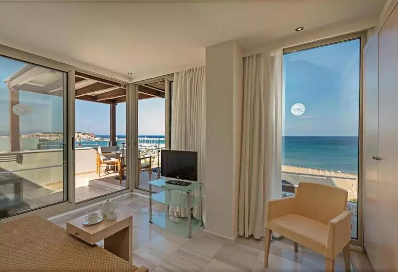 Deluxe Suite Sea View, Kriti Beach
