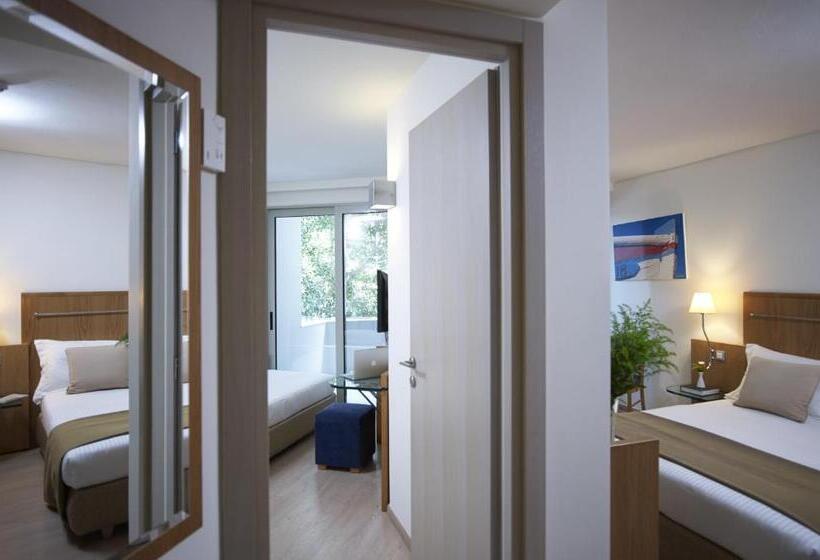 패밀리 스위트, Kriti Beach