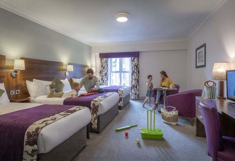 Семейный Номер, Maldron Hotel & Leisure Centre, Oranmore Galway