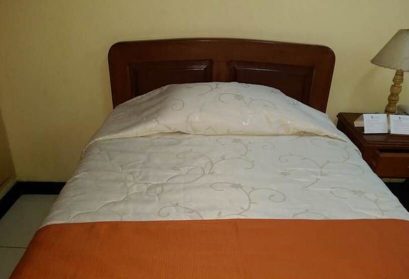 스탠다드 싱글 룸, Recreo