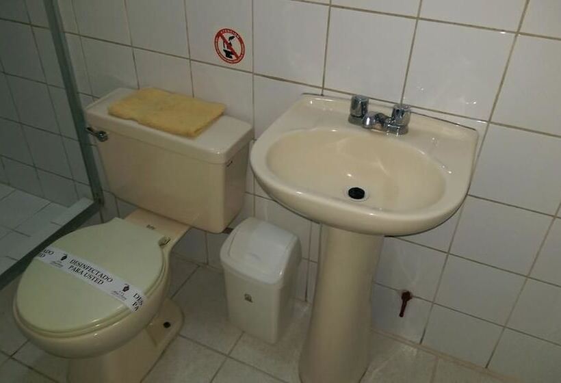 스탠다드 트리플 룸, Recreo