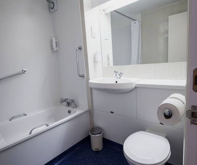 اتاق خانوادگی, Travelodge Dublin Airport North  Swords