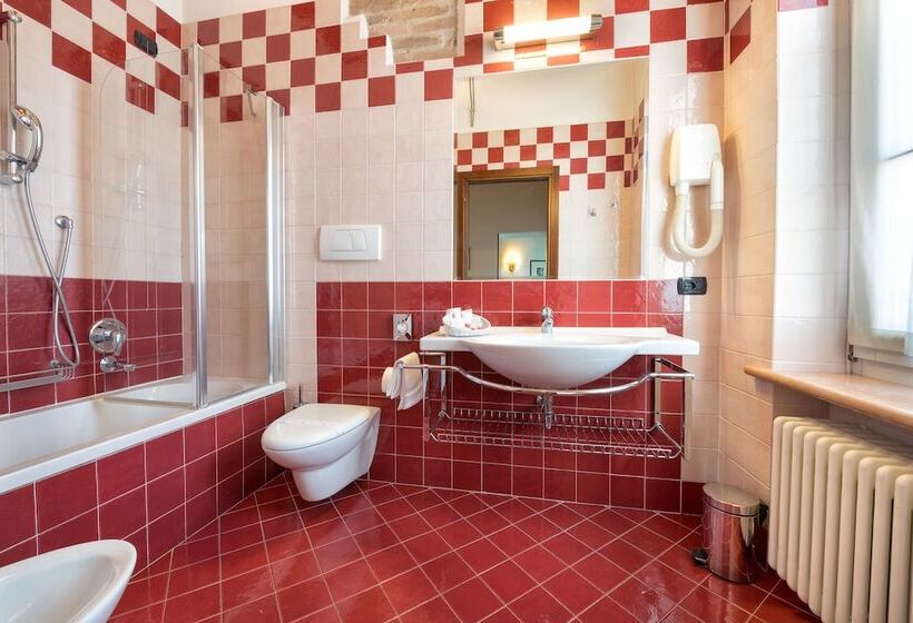 Трехместный Номер Классика, Villa Malaspina