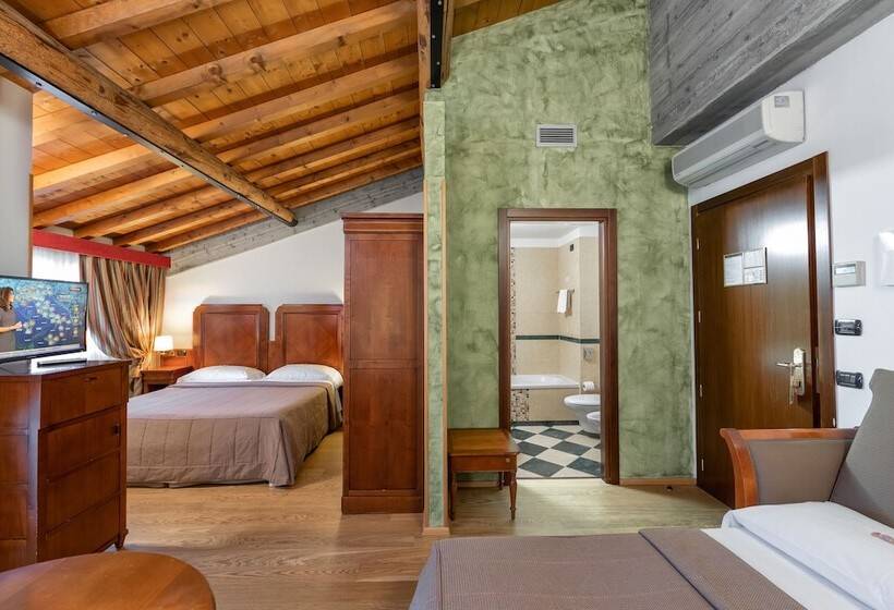 Семейный Номер, Villa Malaspina