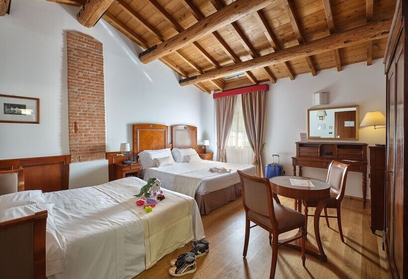 Семейный Номер, Villa Malaspina