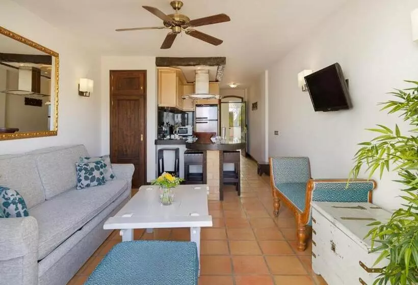 آپارتمان 3 خوابه, Regency Country Club, Apartments Suites