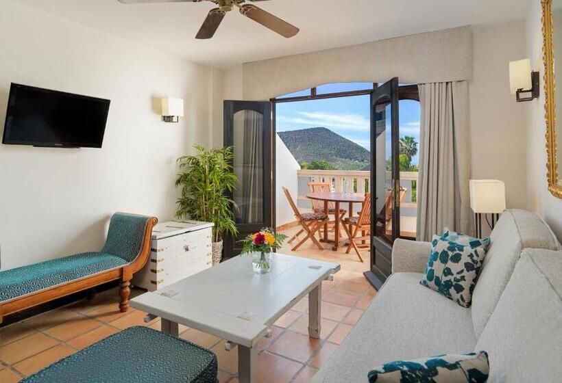 Апартаменты 2 Спальни, Regency Country Club, Apartments Suites