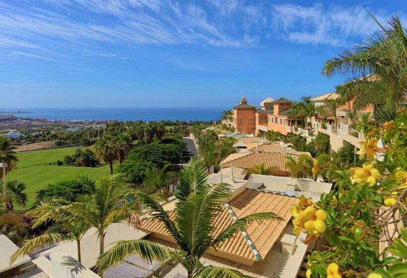 וילה עם חדר שינה אחד ובריכת שחיה, Royal Garden Villas, Luxury