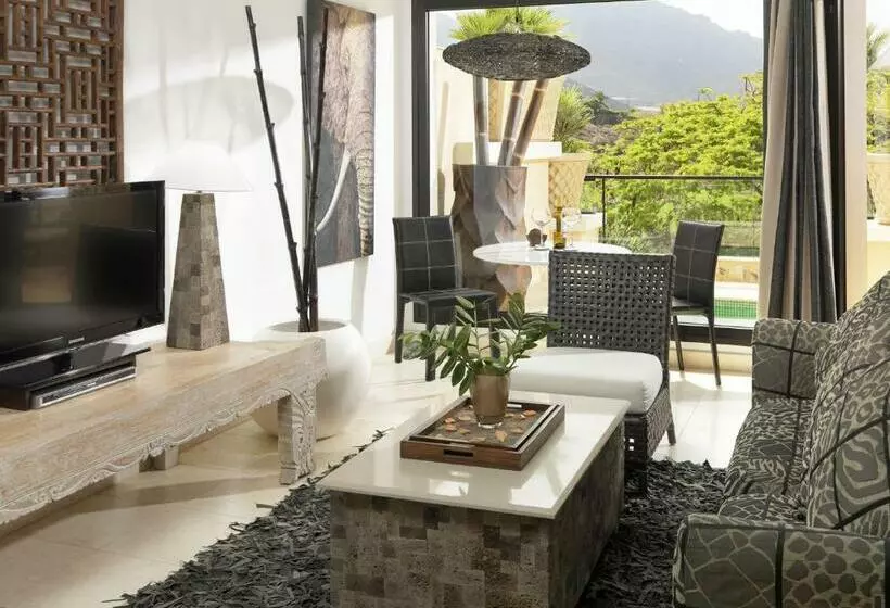 プール付き１ベッドルームヴィラ, Royal Garden Villas, Luxury