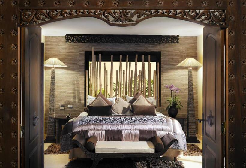 Вилла с 1 спальней и бассейном, Royal Garden Villas, Luxury