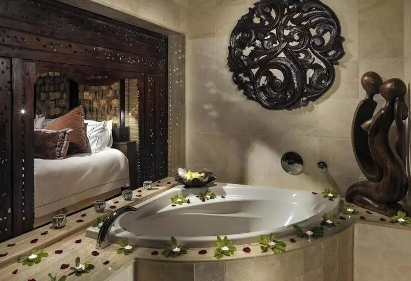 プール付き１ベッドルームヴィラ, Royal Garden Villas, Luxury