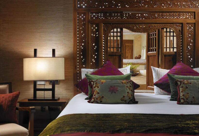 וילה עם חדר שינה אחד ובריכת שחיה, Royal Garden Villas, Luxury