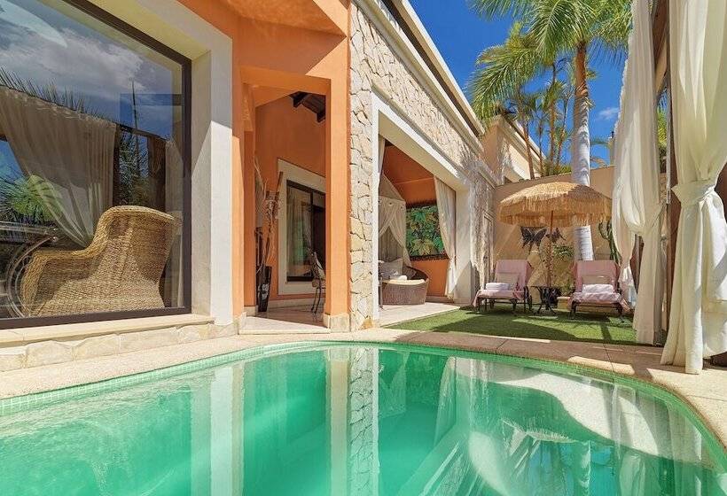 וילה עם חדר שינה אחד ובריכת שחיה, Royal Garden Villas, Luxury