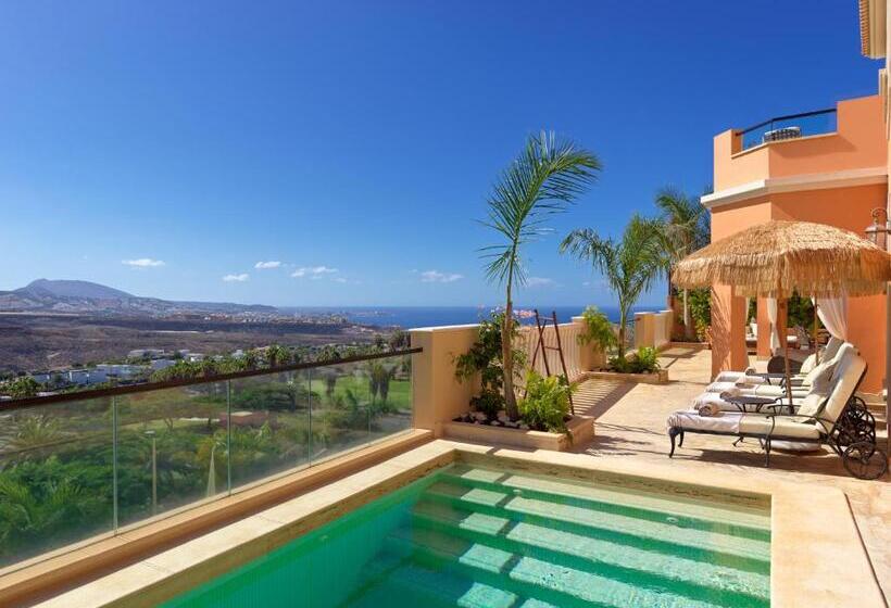 וילה עם חדר שינה אחד ובריכת שחיה, Royal Garden Villas, Luxury