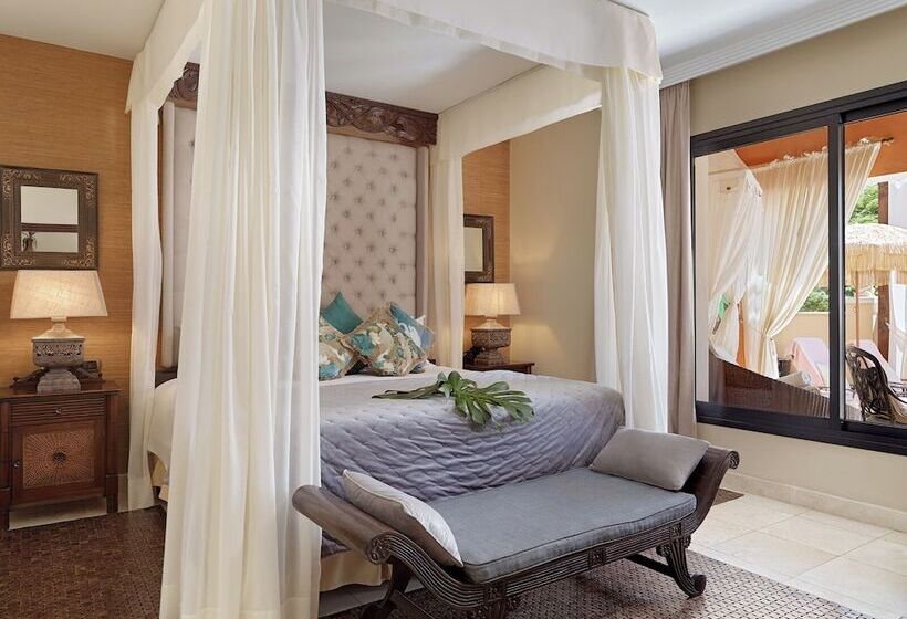 וילה עם חדר שינה אחד ובריכת שחיה, Royal Garden Villas, Luxury